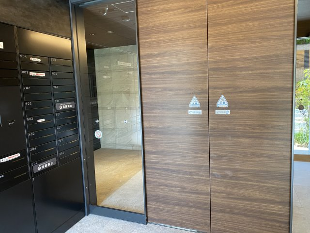 リビオメゾン日本橋浜町公園のエントランス