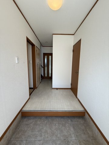 和歌山市毛見・中古戸建・54665の玄関