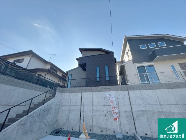神戸市北区緑町　新築一戸建ての外観|安心の10年保証！外観を美しく保ち、雨水で汚れを落とします！気になることがありましたら、お気軽にお問い合わせください！