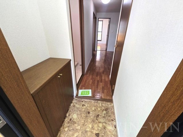 アゼリア21の玄関