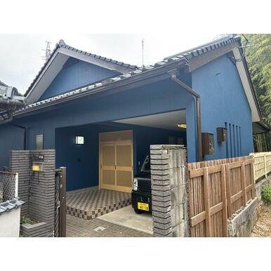 鶴羽田町貸戸建のエントランス