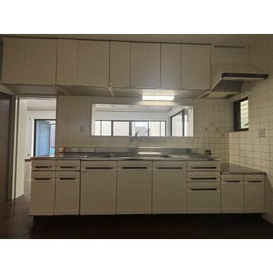 鶴羽田町貸戸建のキッチン