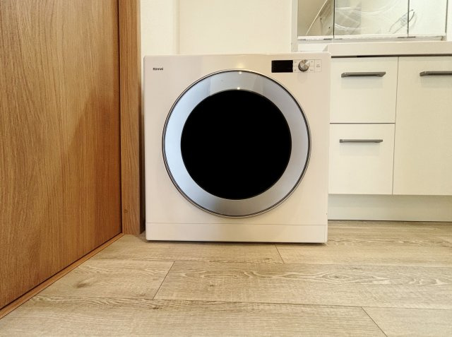 練馬区小竹町1丁目 限定1棟の独立洗面台|衣類乾燥機(幹太君デラックス)設置