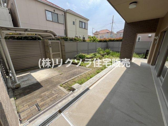 グランスイート香里園の展望|庭に専用サイクルポート付き
■物件内覧・資金計画相談・住宅ローン相談、リフォーム相談、お問合せ受付中■
※当日・翌日のご内覧、ご相談はお電話でのお問合せがスムーズです！