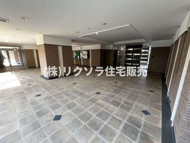 グランスイート香里園のエントランス|内部
■物件内覧・資金計画相談・住宅ローン相談、リフォーム相談、お問合せ受付中■
※当日・翌日のご内覧、ご相談はお電話でのお問合せがスムーズです！