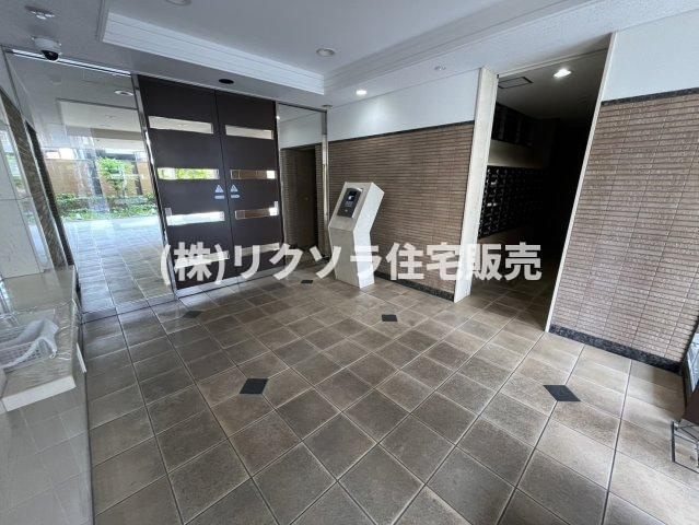 グランスイート香里園の防犯設備|安心安全なオートロック付き
■物件内覧・資金計画相談・住宅ローン相談、リフォーム相談、お問合せ受付中■
※当日・翌日のご内覧、ご相談はお電話でのお問合せがスムーズです！