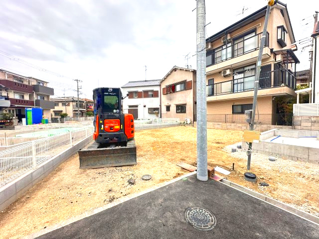 FreeLife下坂部Ⅵ-6号地の前面道路含む現地写真