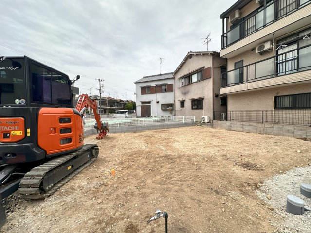 FreeLife下坂部Ⅵ-6号地の前面道路含む現地写真