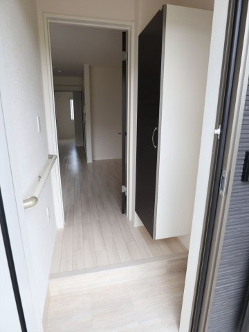 Hale ELUEKOの玄関