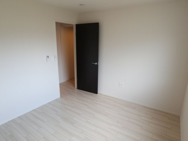 Hale ELUEKOのその他