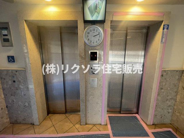 ライオンズマンション寝屋川のその他共用部分|エレベーター2基　防犯カメラ付き
■物件内覧・資金計画相談・住宅ローン相談、リフォーム相談、お問合せ受付中■
※当日・翌日のご内覧、ご相談はお電話でのお問合せがスムーズです！