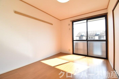 【居間・リビング】 | グレースヴィラ A棟 | 洋室６帖