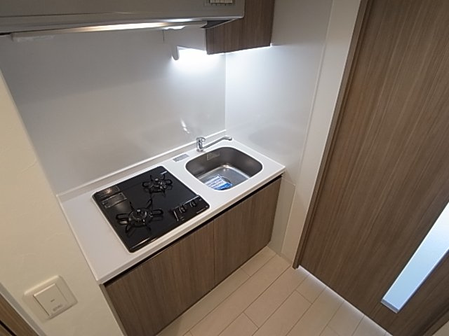 神戸市兵庫区本町１丁目の賃貸マンションのキッチン|システムキッチン（ガス２口）