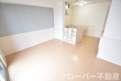 【居間・リビング】 | パルティール ハバラ | ＬＤＫ１２．８帖