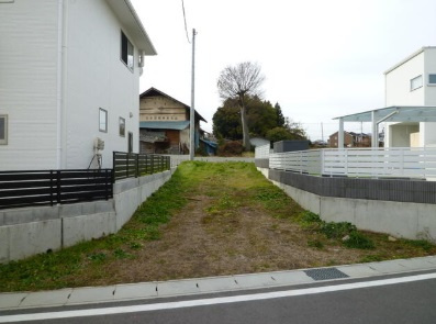 北群馬郡吉岡町北下分譲地の前面道路含む現地写真
