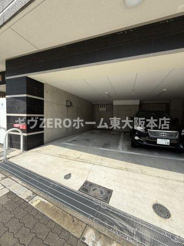 SERENiTE日本橋SUDの駐車場