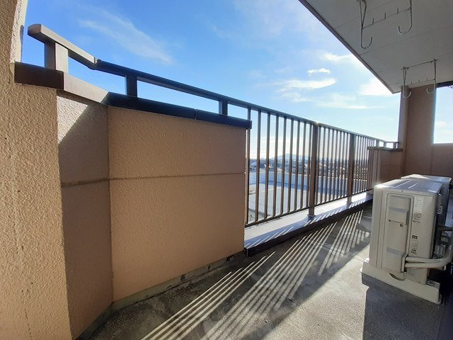 ニューマリッチ石川壱号館のバルコニー