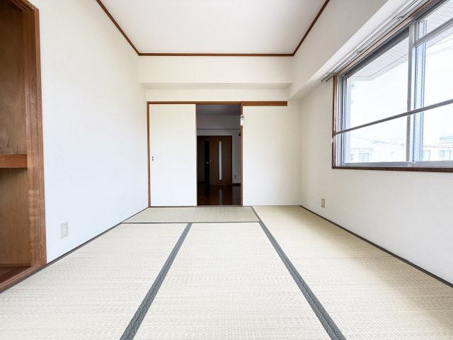 メゾンスピナッチの和室