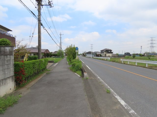 坂戸市片柳売地の前面道路含む現地写真