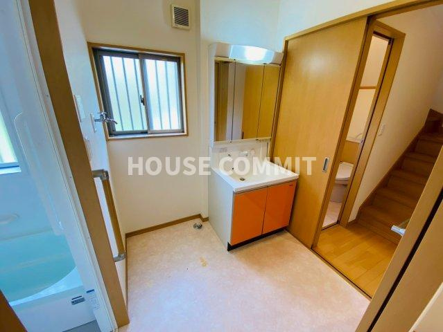 並木町　中古戸建の洗面所