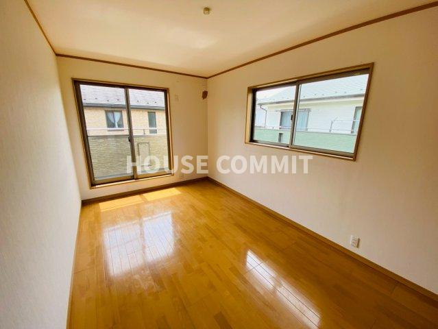 並木町　中古戸建の洋室