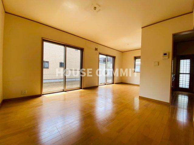 並木町　中古戸建の居間・リビング