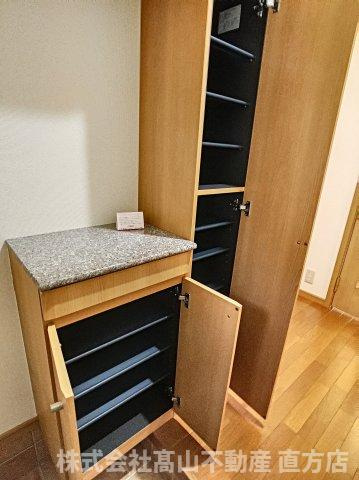 リヴィエール光の玄関