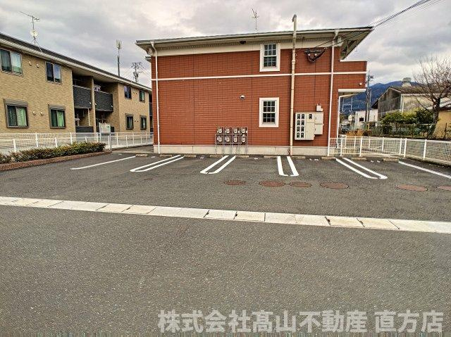 リヴィエール光の駐車場