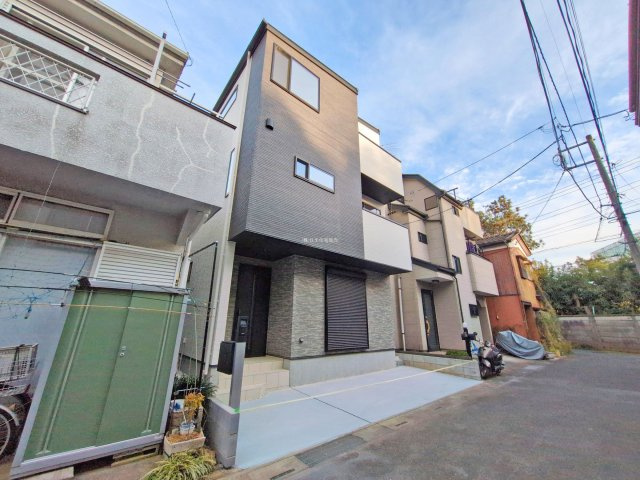 富士見市水谷東３丁目の新築一戸建の前面道路含む現地写真