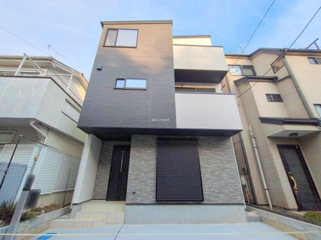 富士見市水谷東３丁目の新築一戸建の外観|2025年4月撮影
カースペース付3LDK新築一戸建て
資料請求やご見学などお気軽にお問い合わせください。