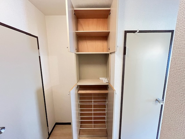 タウニィハイツ金剛の収納|同物件別部屋写真