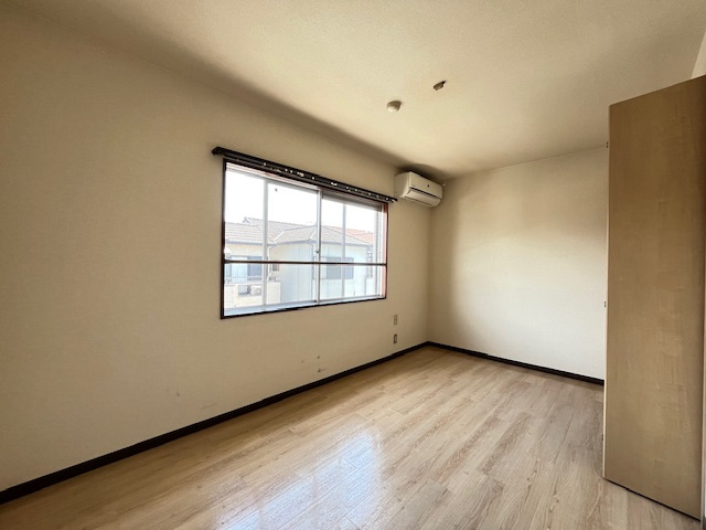 タウニィハイツ金剛の寝室|同物件別部屋写真