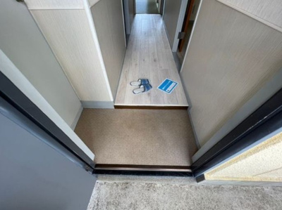 【玄関】 | ルミネイトウ