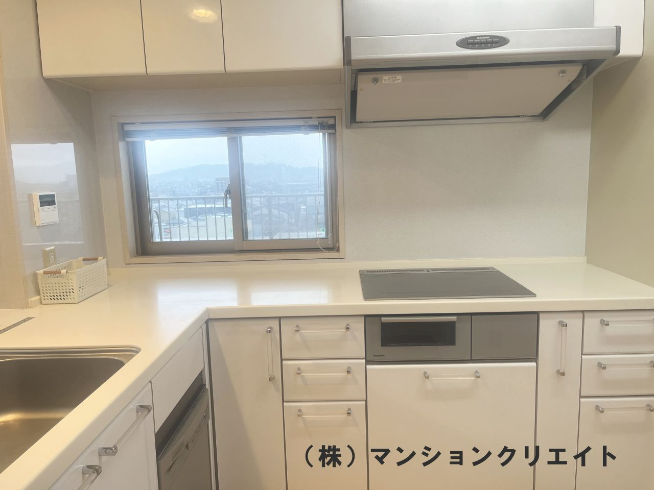 ブランシェ城東のキッチン|キッチンにも窓があるので明るいです。