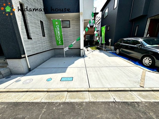 上尾市小泉7丁目　3期　新築戸建　ブルーミングガーデン02の駐車場