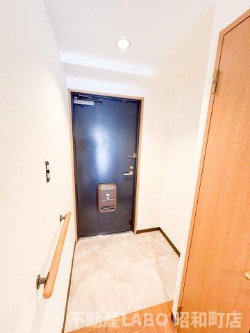 メゾンミヤビの玄関