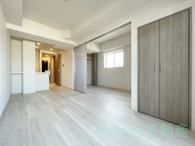 プレサンス　ロジェ　丸の内　ＰＲＩＭＥ　ＣＡＳＡの居間・リビング