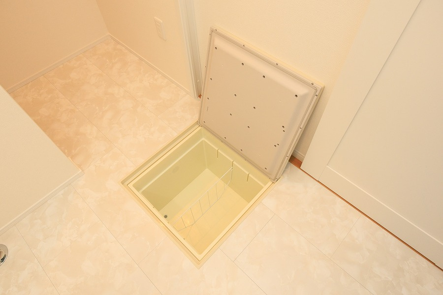 サンコート　中間市扇ヶ浦１丁目の収納