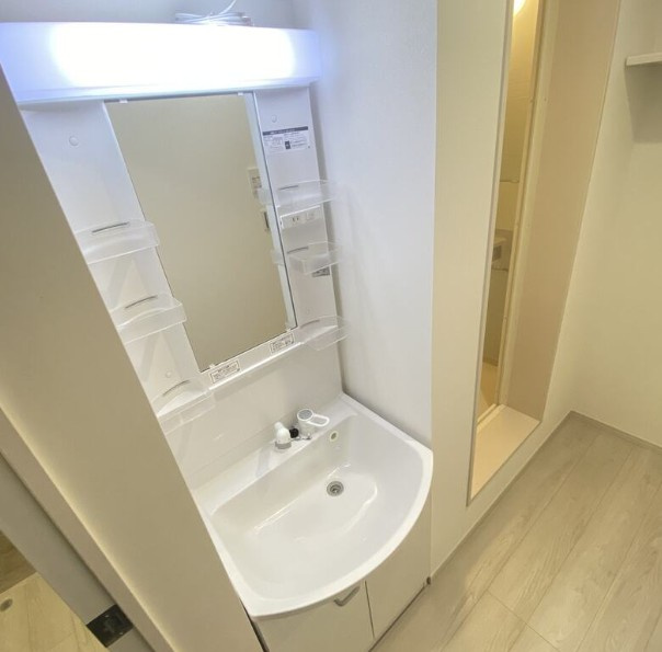 久喜市栄１丁目のアパートの洗面所|※同施工会社別物件