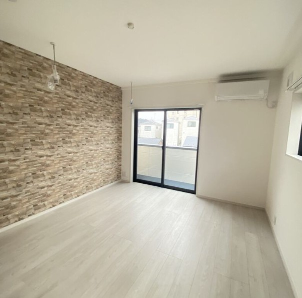 久喜市栄１丁目のアパートの居間・リビング|※同施工会社別物件