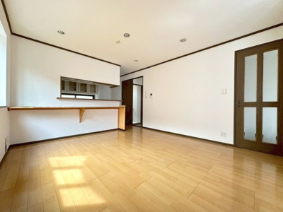 【居間・リビング】 | 豊中市浜1丁目貸家