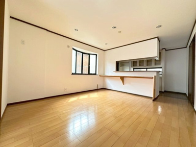 【居間・リビング】 | 豊中市浜1丁目貸家