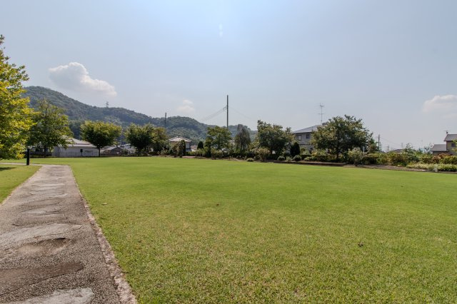 足利市小俣町の中古一戸建の庭