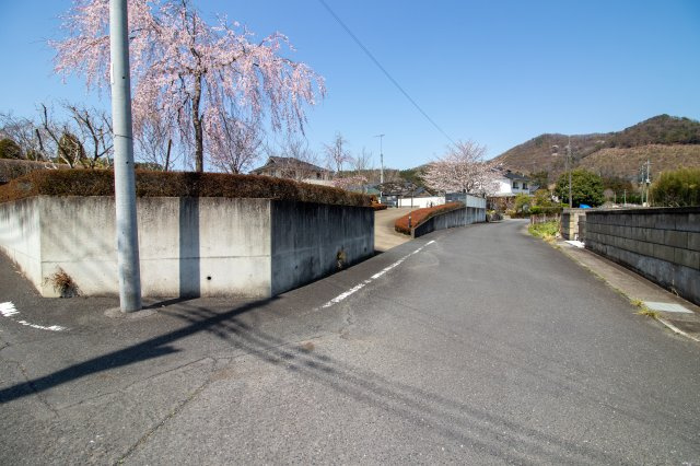 【前面道路含む現地写真】の画像