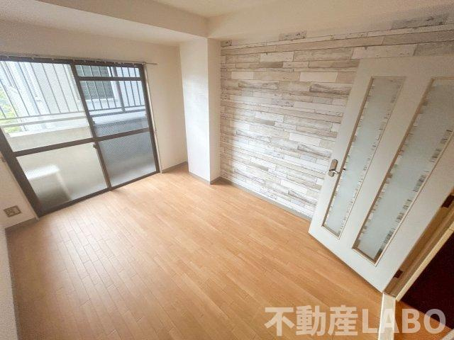 ミタカホーム８番の居間・リビング