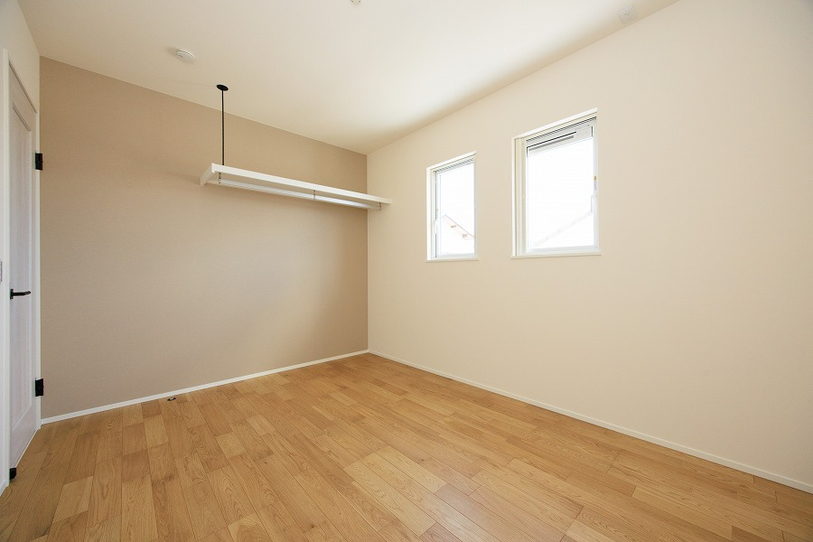 ＯＮＥＨＯＵＳＥ　行橋市行事４丁目の洋室