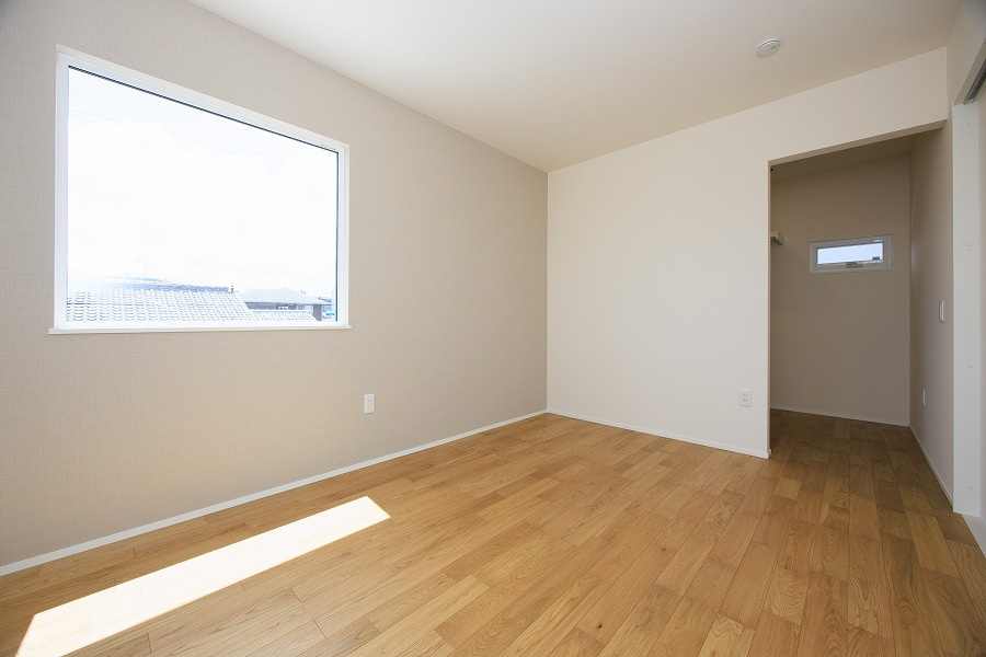 ＯＮＥＨＯＵＳＥ　行橋市行事４丁目の洋室