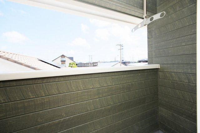 ＯＮＥＨＯＵＳＥ　行橋市行事４丁目のバルコニー