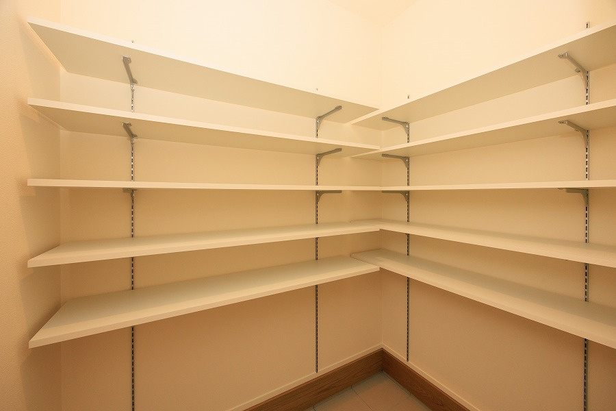 ＯＮＥＨＯＵＳＥ　行橋市行事４丁目の収納