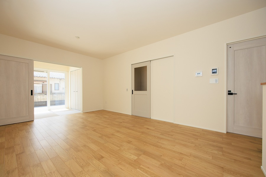 ＯＮＥＨＯＵＳＥ　行橋市行事４丁目の居間・リビング